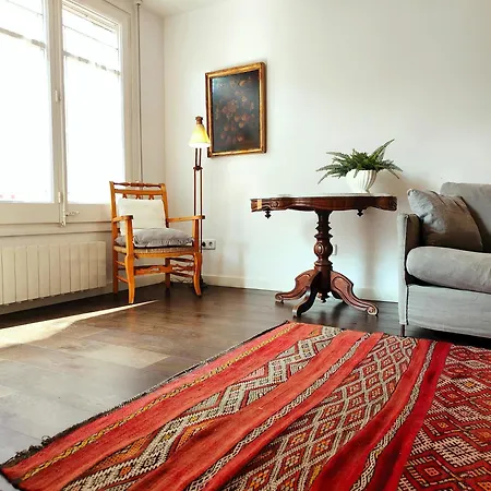 Apartmán F3- Spacious 2 Bedroom. Sarria - Hospital Clinic *