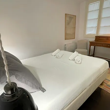 F3- Spacious 2 Bedroom. Sarria - Hospital Clinic *