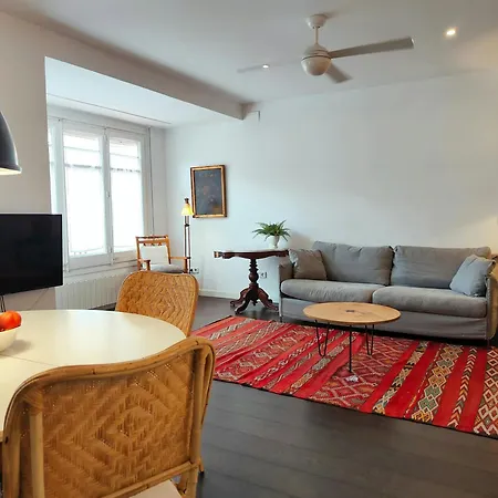 F3- Spacious 2 Bedroom. Sarria - Hospital Clinic *