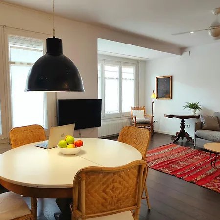 F3- Spacious 2 Bedroom. Sarria - Hospital Clinic