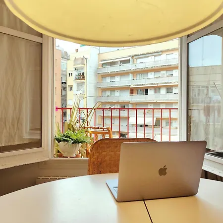 Apartmán F3- Spacious 2 Bedroom. Sarria - Hospital Clinic *