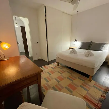 F3- Spacious 2 Bedroom. Sarria - Hospital Clinic *